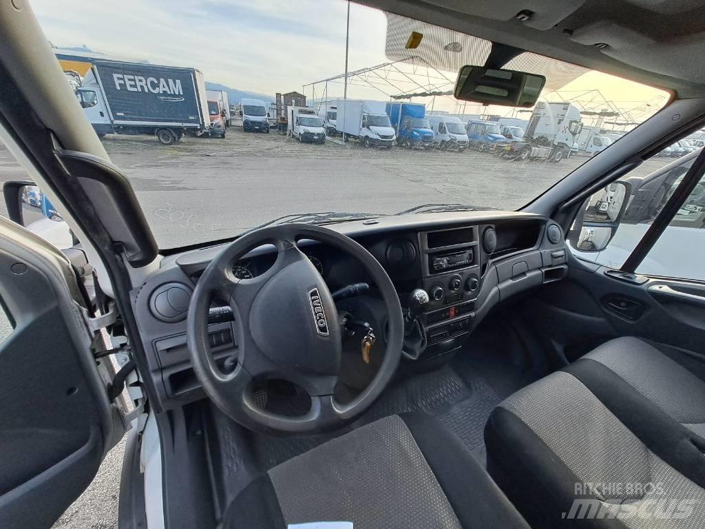 Iveco DAILY 60C17 Samochody ciężarowe ze skrzynią zamkniętą