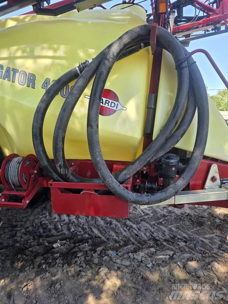 Hardi Navigator 4000 Opryskiwacze zaczepiane