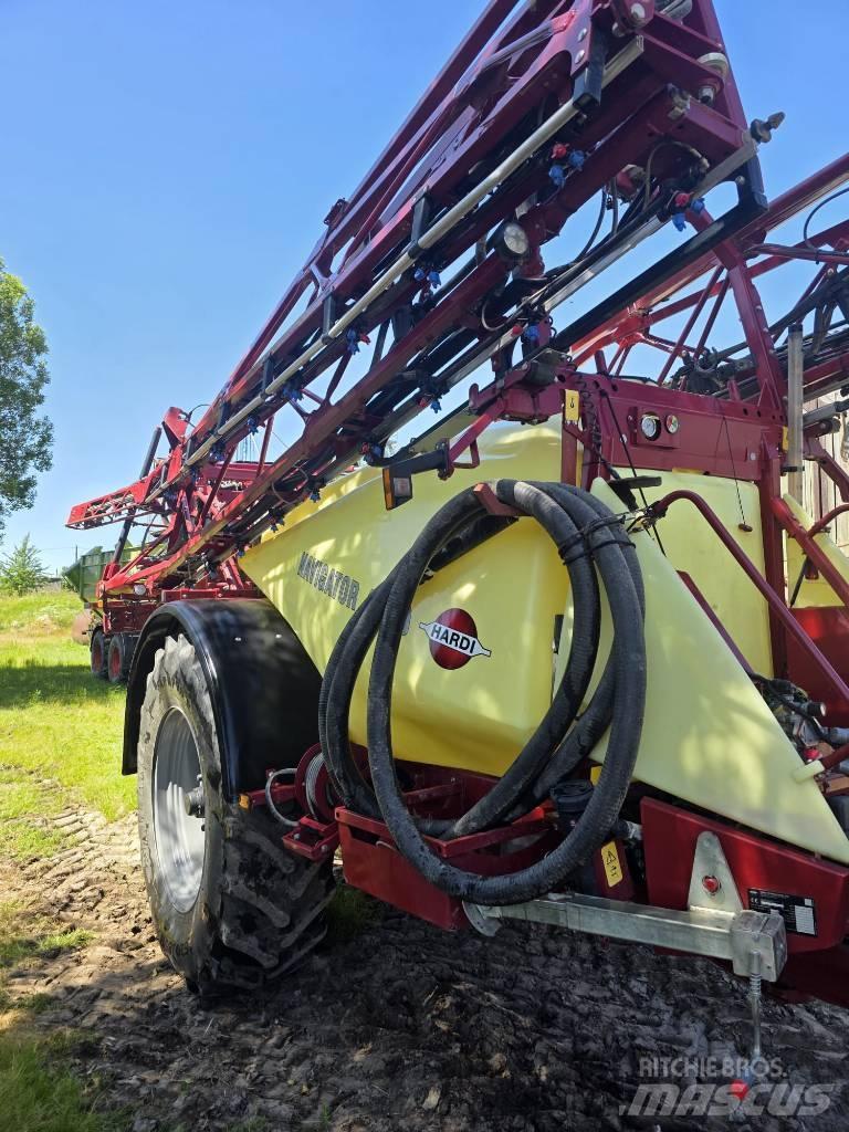 Hardi Navigator 4000 Opryskiwacze zaczepiane