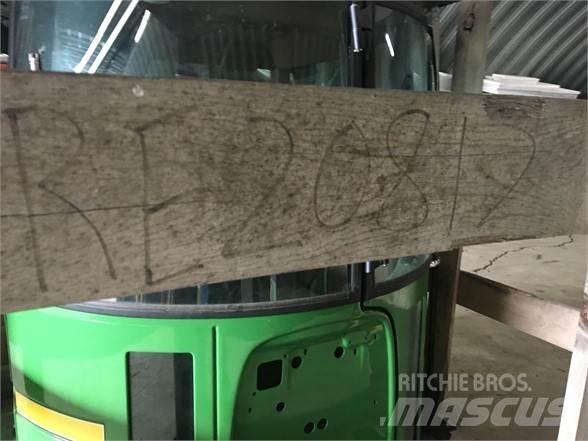John Deere  Kabiny i wnętrze