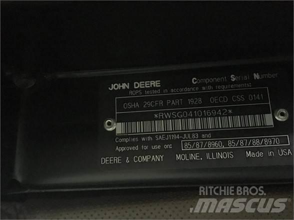 John Deere  Kabiny i wnętrze