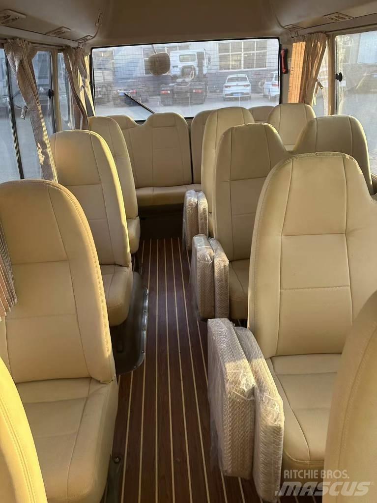 Toyota Coaster Autobusy międzymiastowe