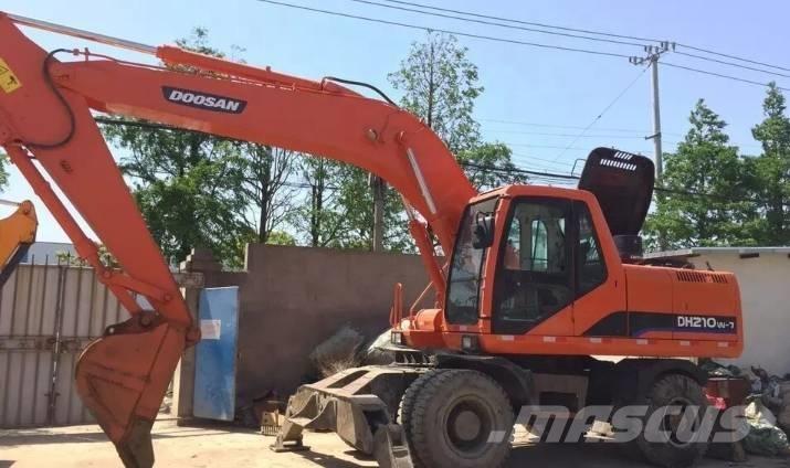 Doosan DH210W Koparki kołowe