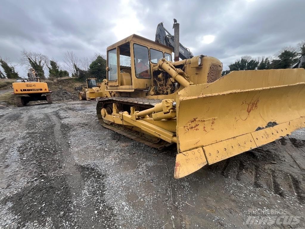 CAT D 7 Spycharki gąsienicowe