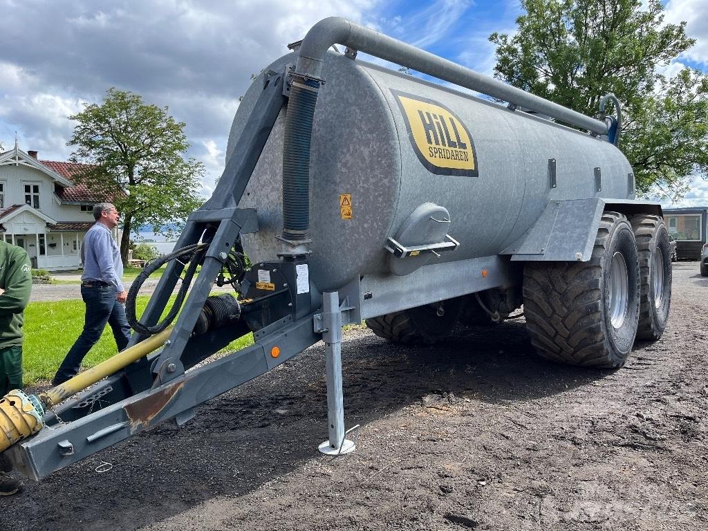 Hillspridaren 15000l Rozrzutnik obornika