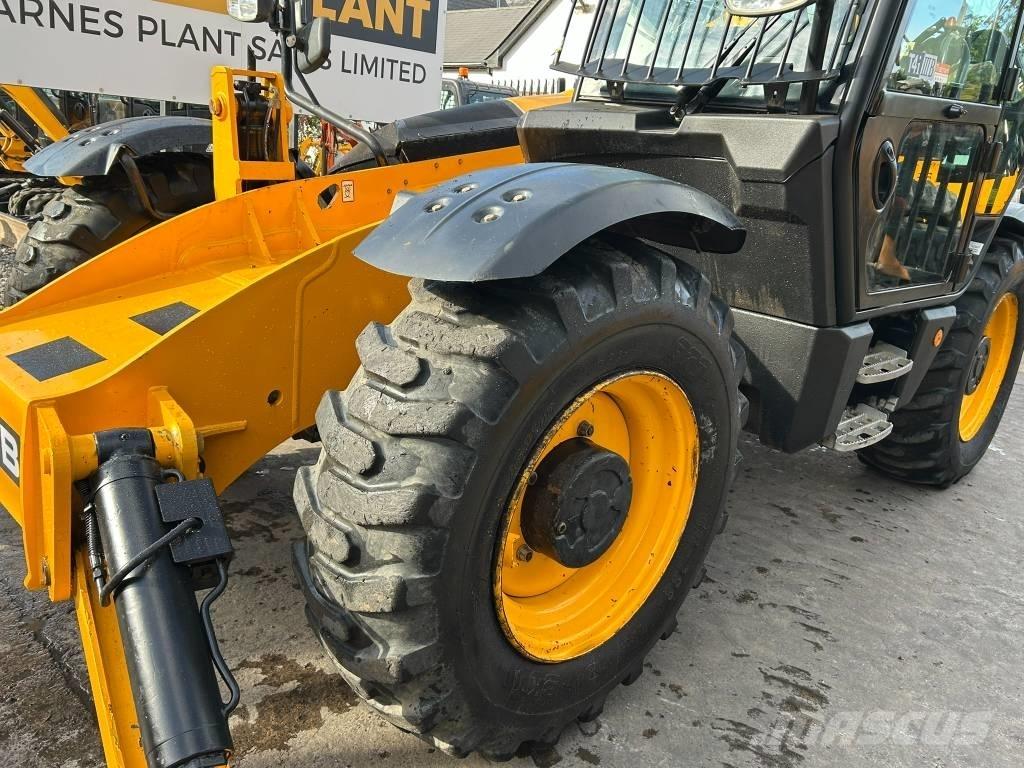 JCB 535-125 Hiviz Ładowarki teleskopowe