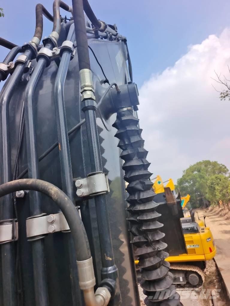 Hyundai HX 220 Koparki gąsienicowe