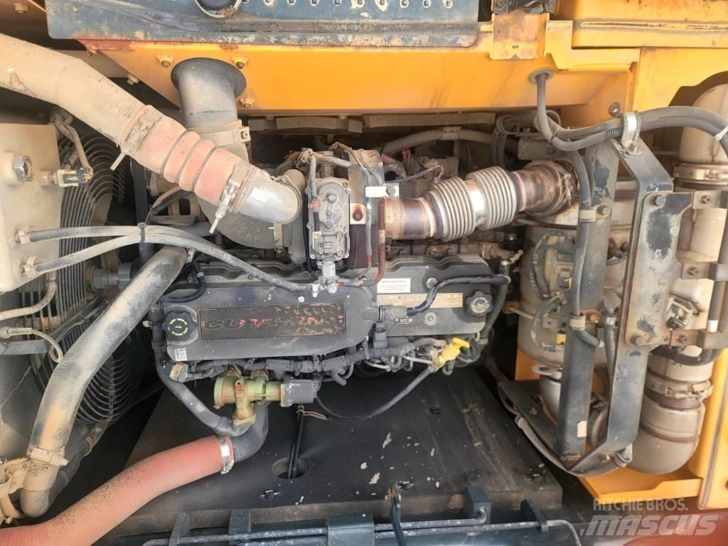 Hyundai HX 220 Koparki gąsienicowe