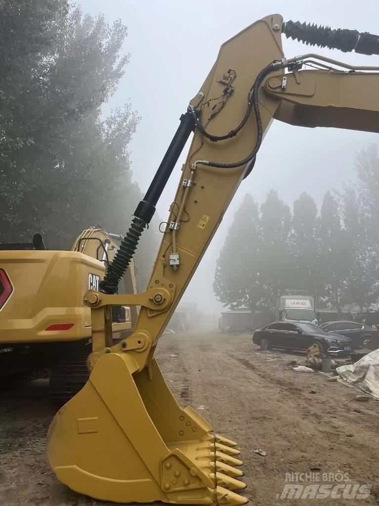CAT 2021 CAT 330 Koparki kołowe