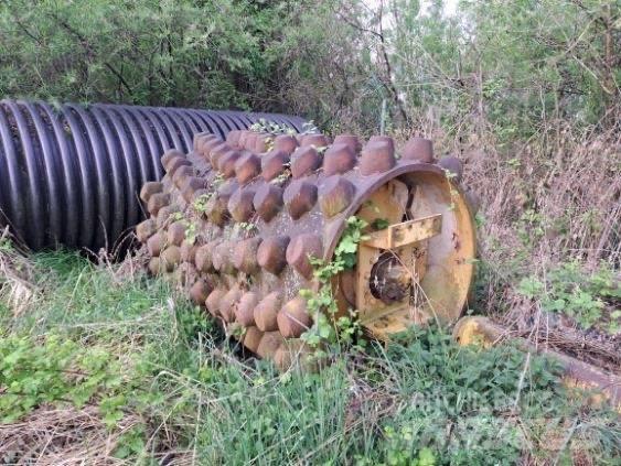 CAT 663 E Sprzęt do załadunku i przeładunku