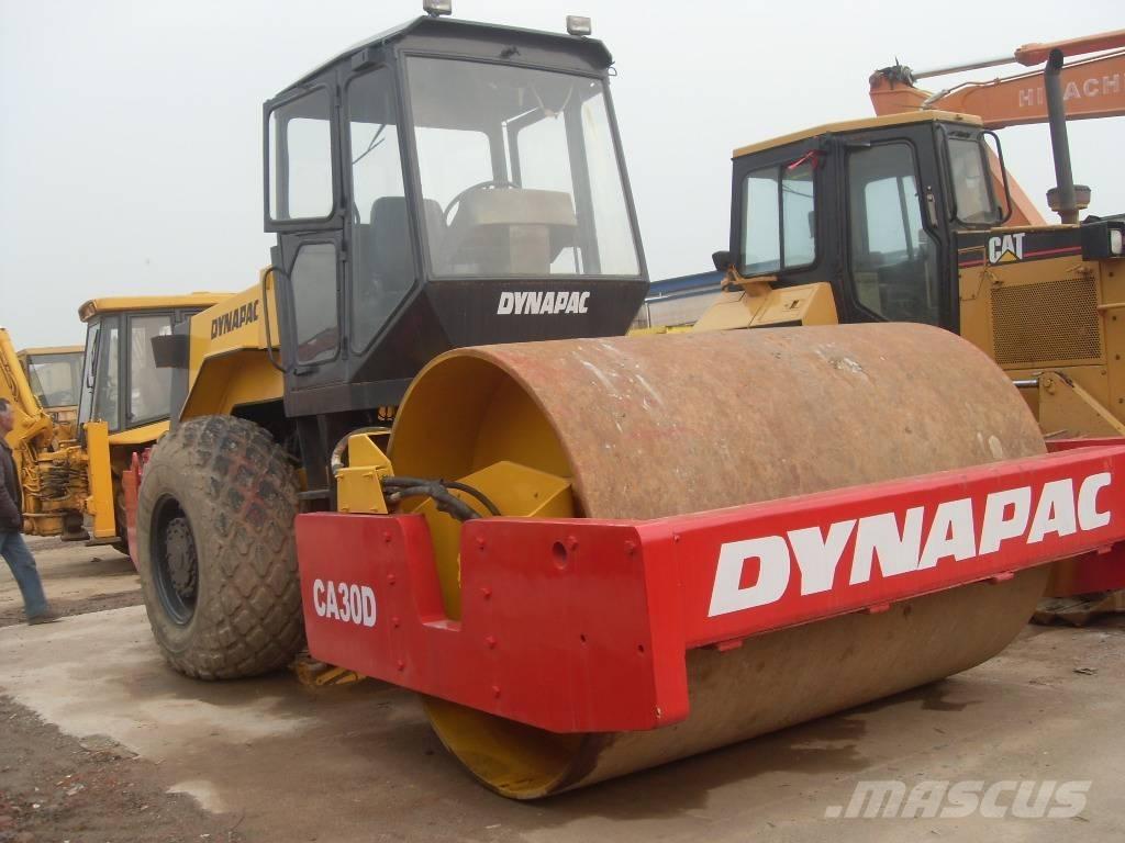 Dynapac CA 30 D Walce jednobębnowe