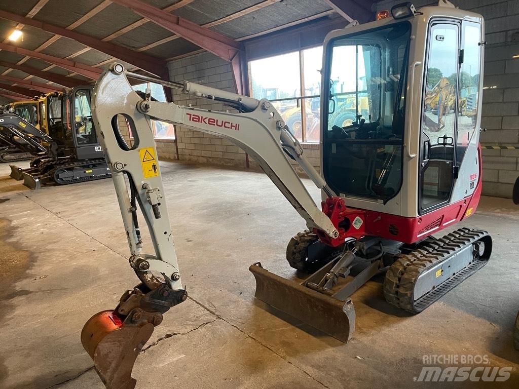Takeuchi TB216 Minikoparki