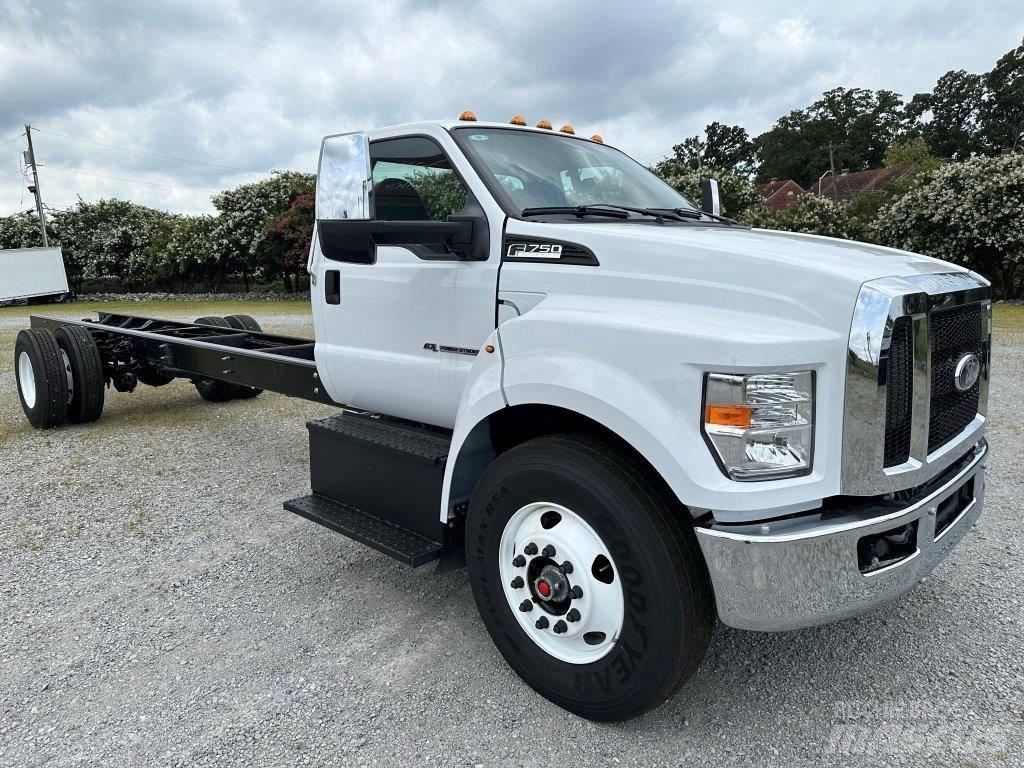 Ford F-750 Pojazdy pod zabudowę