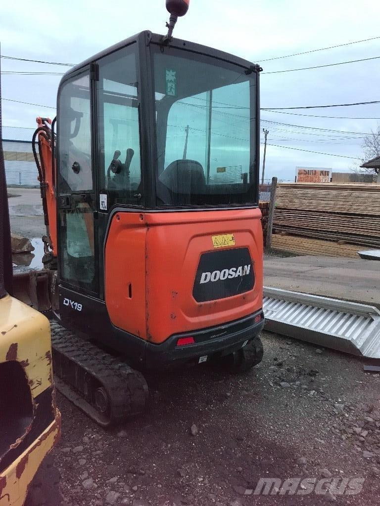 Doosan DX 19 Minikoparki