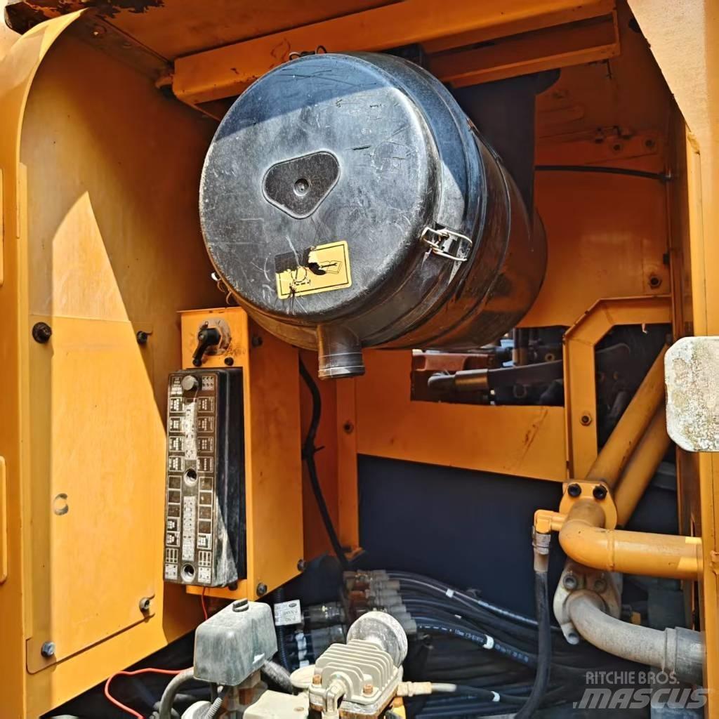 Hyundai Robex 305 LC Koparki gąsienicowe