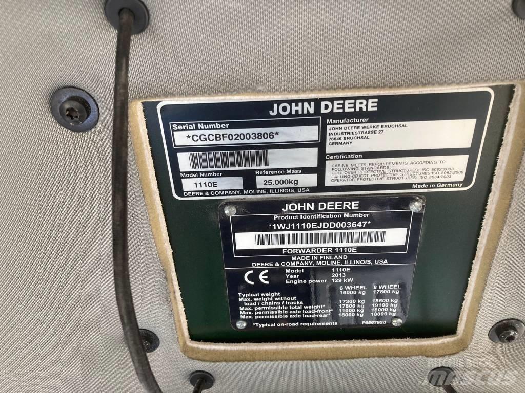 John Deere 1110E Forwardery