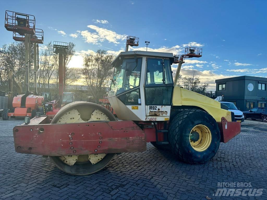 Dynapac CA 602 D Walce jednobębnowe