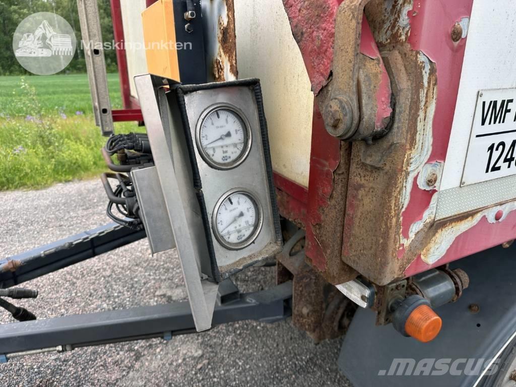  BURE LB360F Przyczepy do transportu zrębki