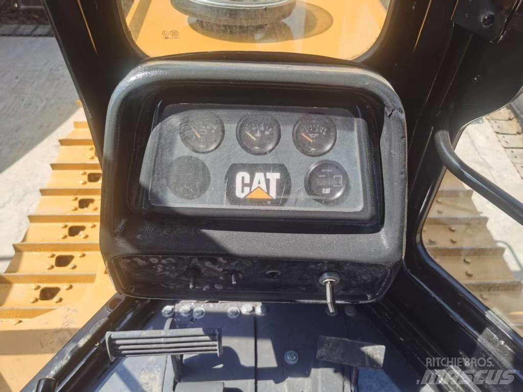 CAT D 5 K Spycharki gąsienicowe