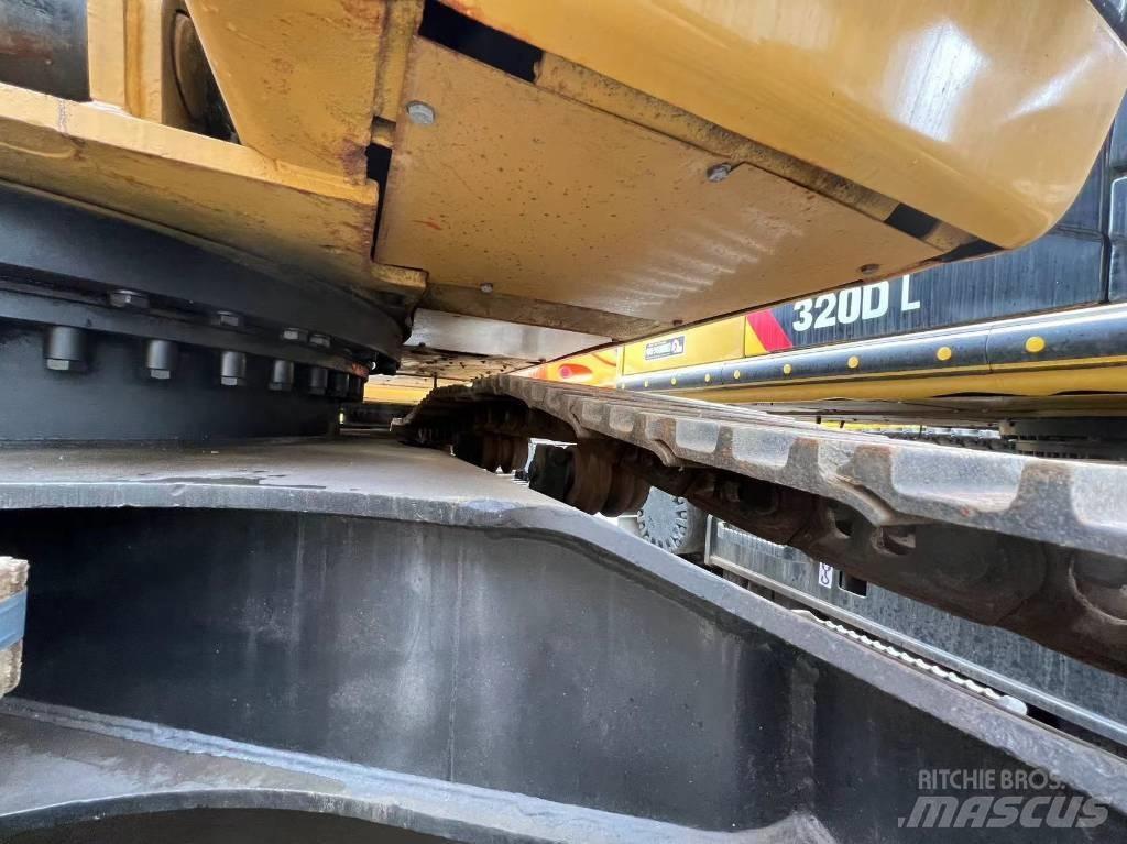 CAT 325 C Koparki gąsienicowe