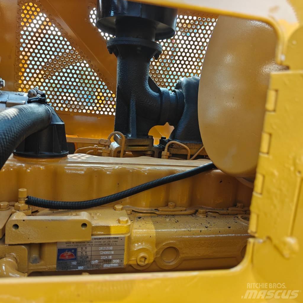 CAT D 7 G Równiarki