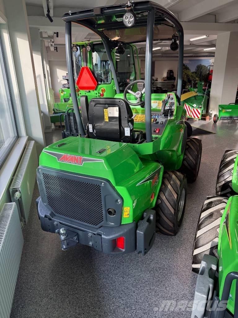 Avant 528 Ładowarki burtowe