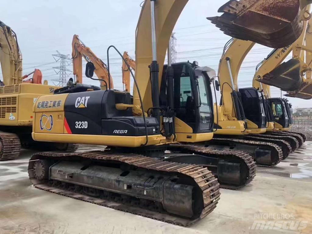CAT 323 D Koparki gąsienicowe