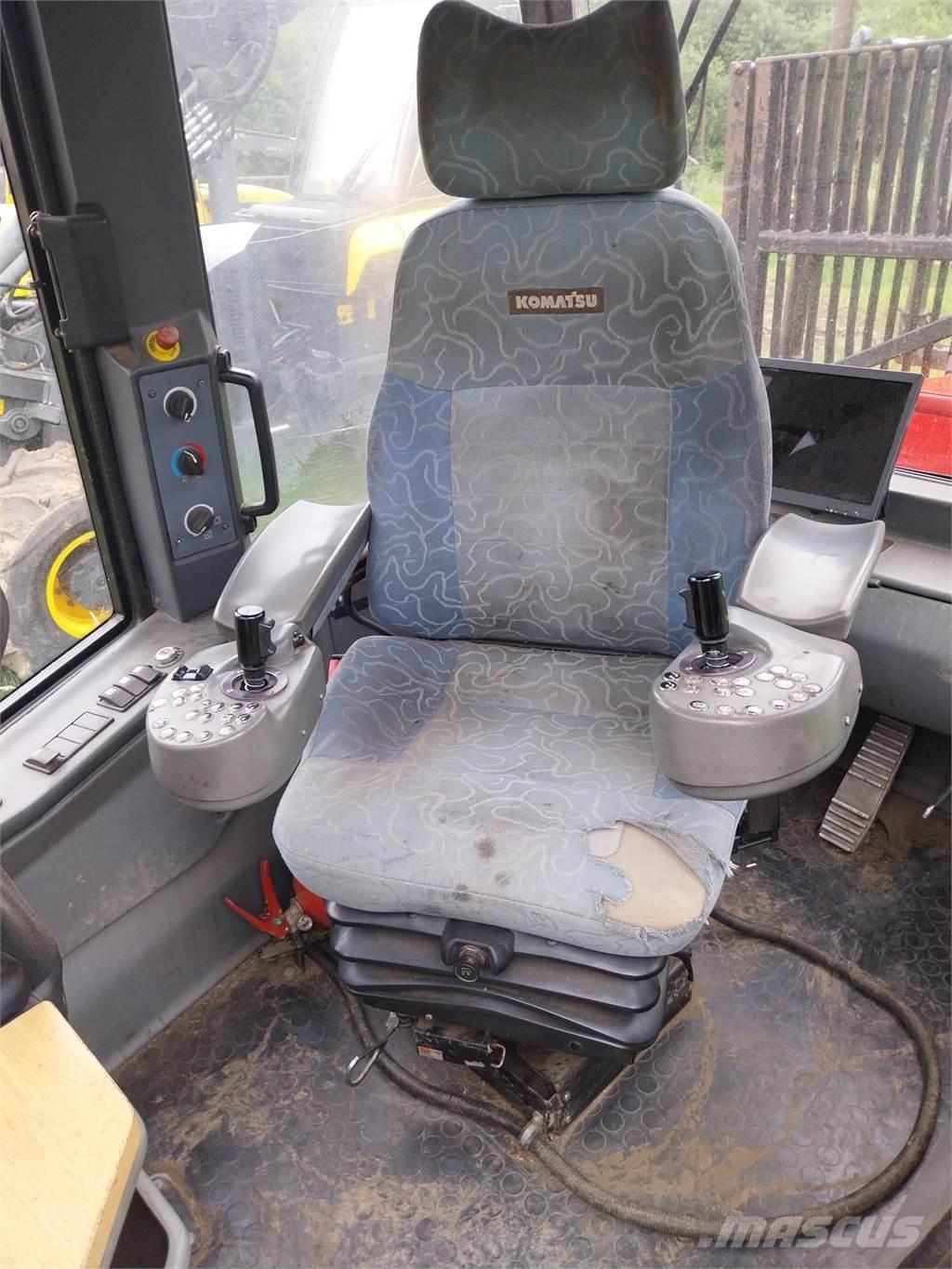 Komatsu 860.4 Forwardery