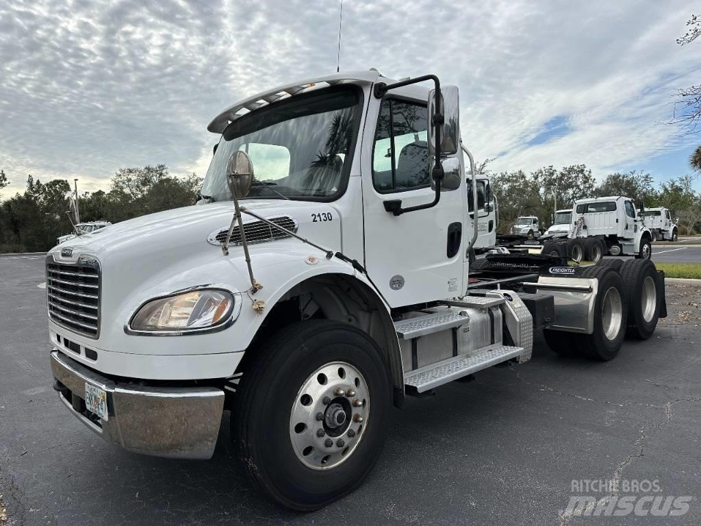 Freightliner M2 Ciągniki siodłowe
