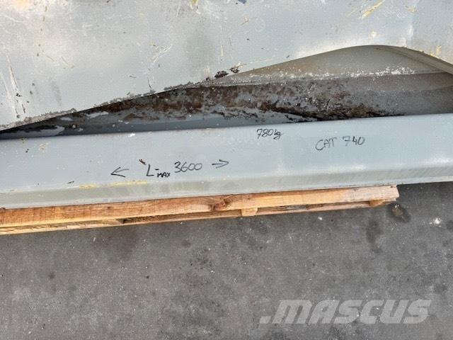 CAT 740 TAILGATE Wozidła przegubowe