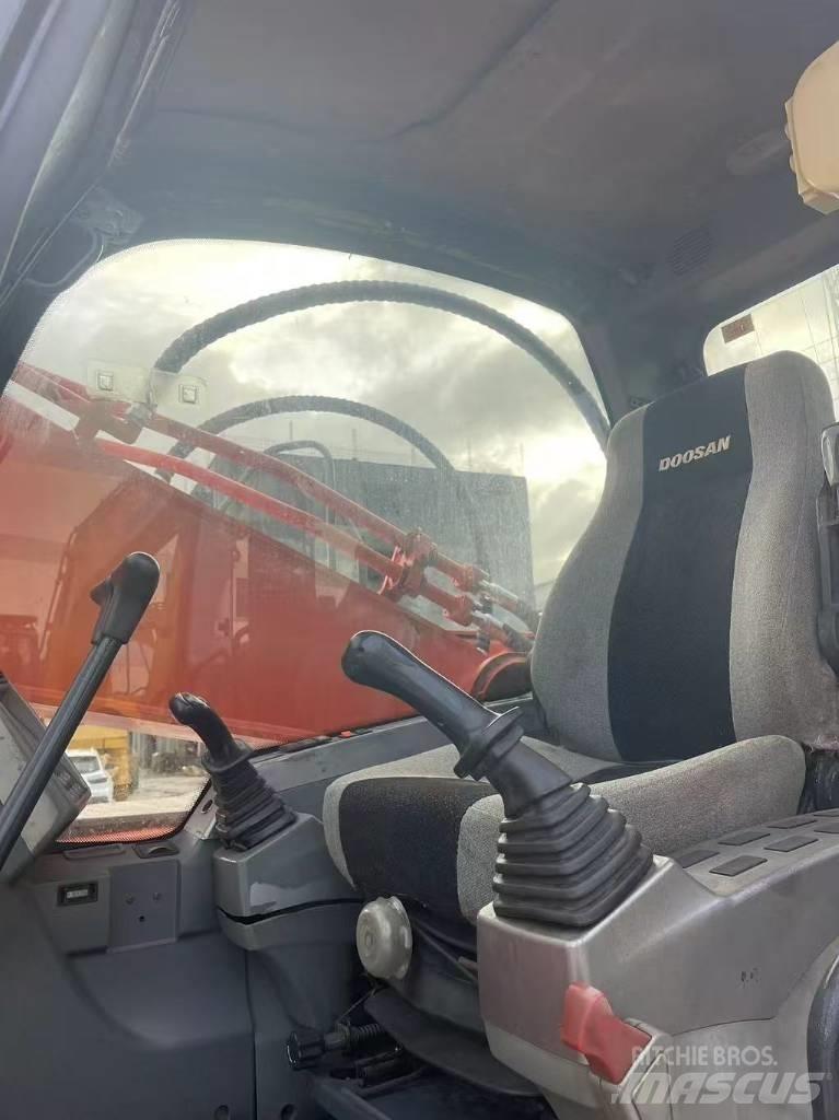 Doosan DX300LC-9C Koparki gąsienicowe