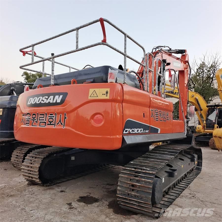 Doosan DX 300 LC Koparki z długim ramieniem
