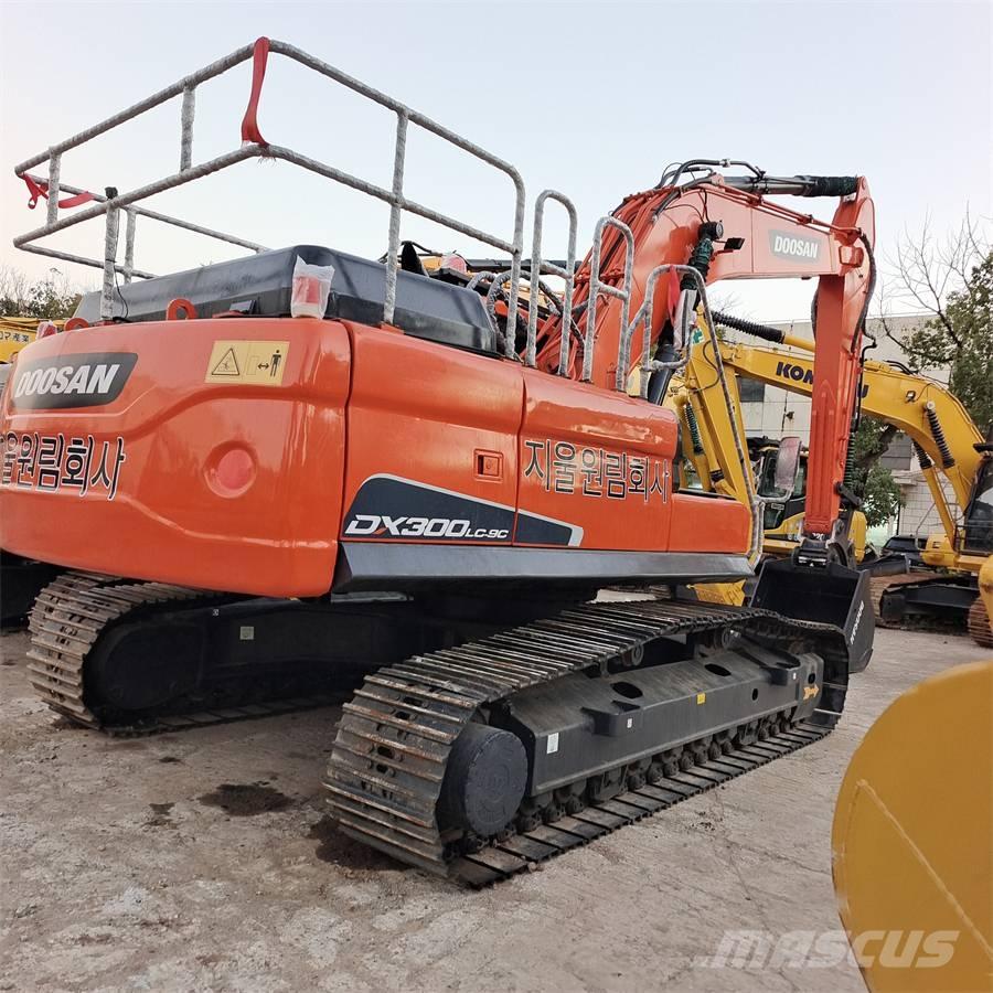 Doosan DX 300 LC Koparki z długim ramieniem