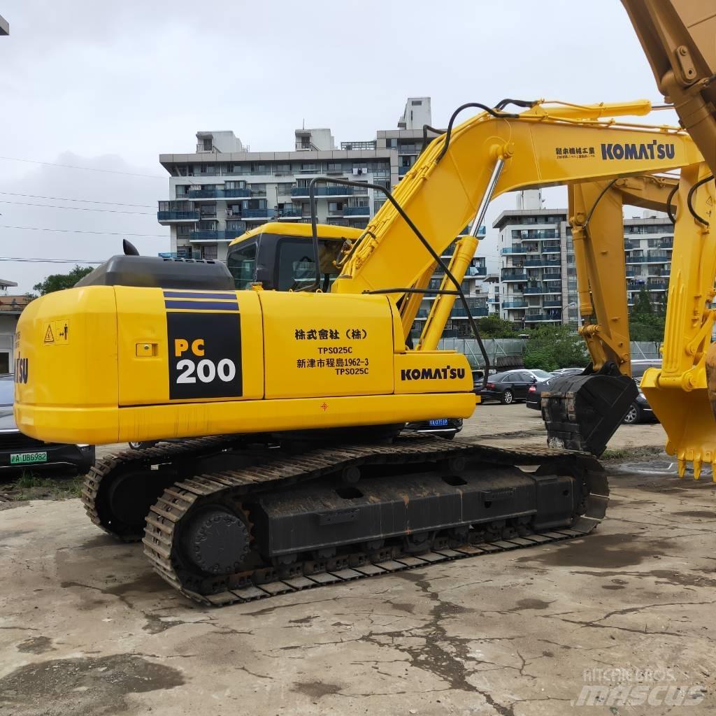 Komatsu PC200-7 Koparki gąsienicowe