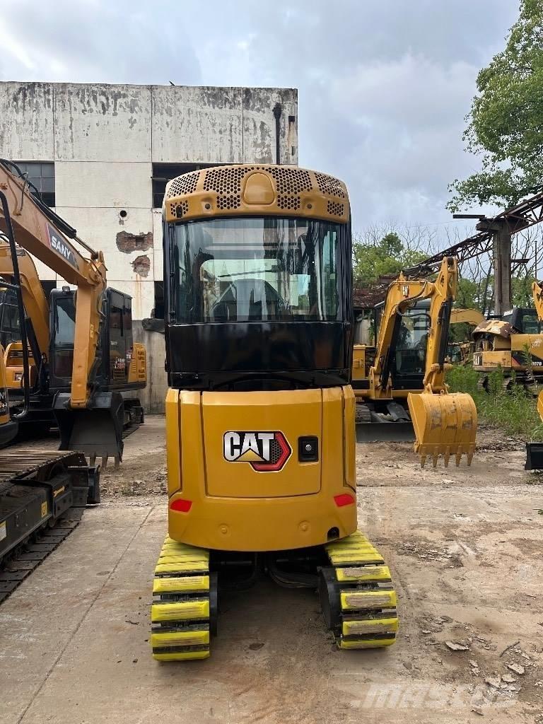 CAT 302 Minikoparki