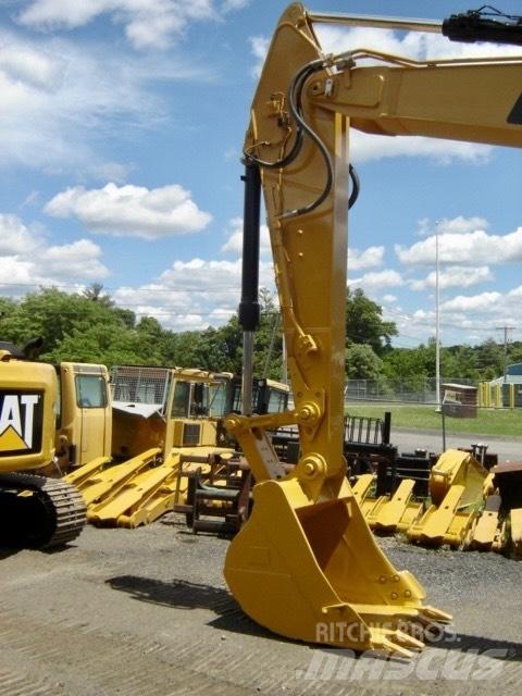 CAT 320 Koparki gąsienicowe