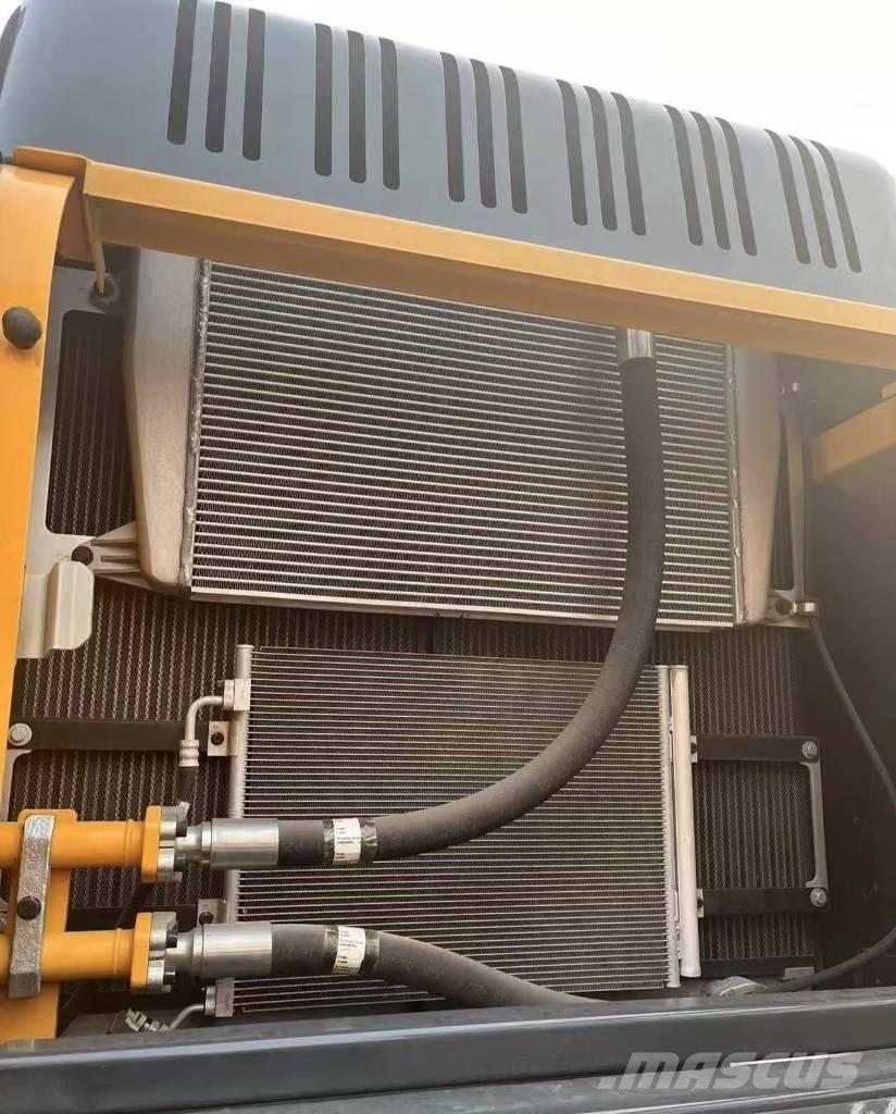 Hyundai 305LC Koparki gąsienicowe