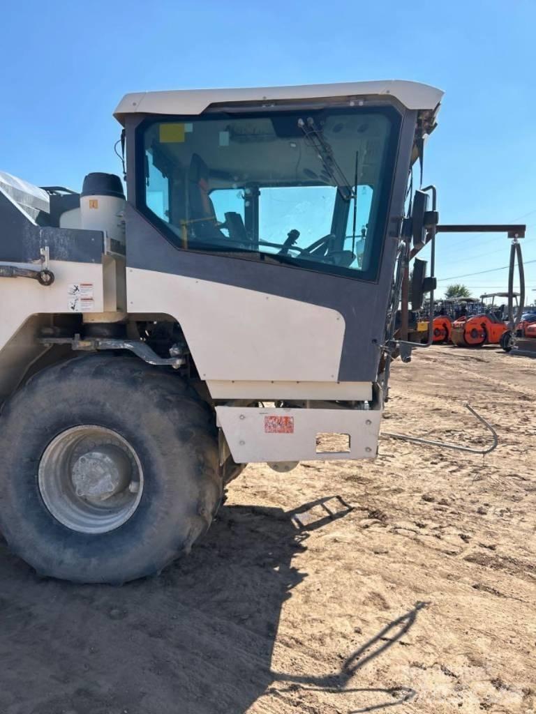 Wirtgen WR200 Recyklery do asfaltu