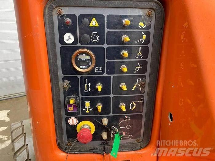 JLG E400AJP Podnośniki przegubowe