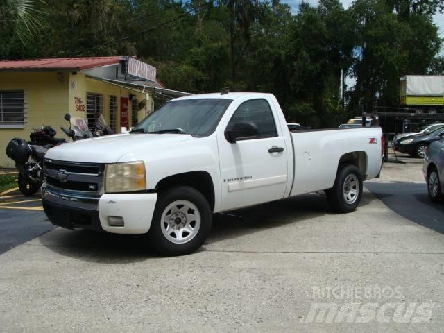 Chevrolet 1500 W/T Ciężarówki typu Platforma / Skrzynia