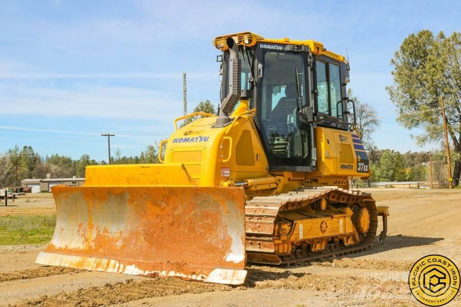 Komatsu D 37 EX Spycharki gąsienicowe