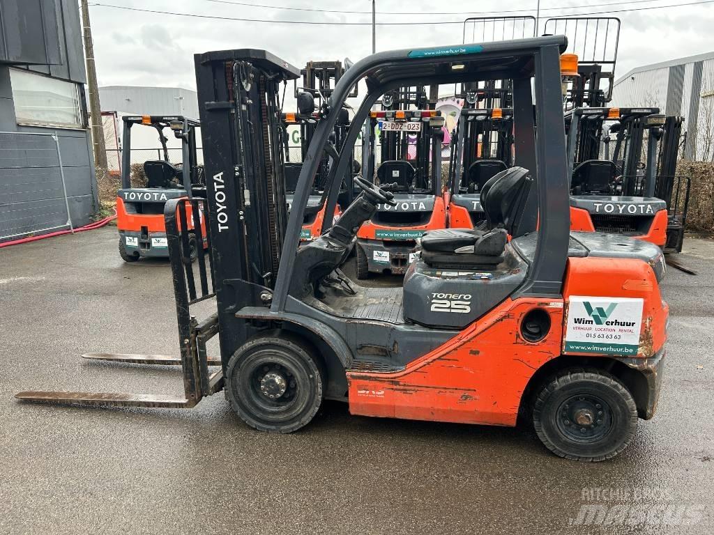 Toyota 02-8 FDF 25 Wózki Diesla
