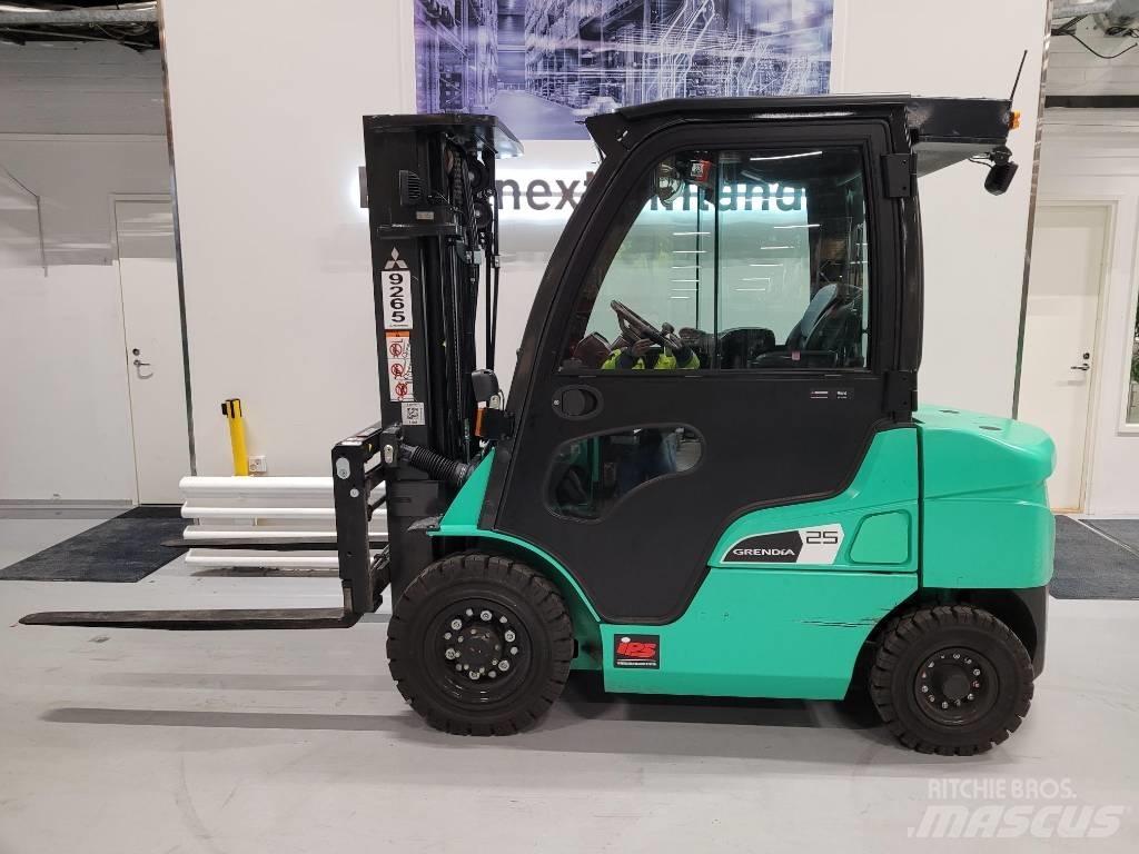 Mitsubishi FD25N3 Wózki Diesla