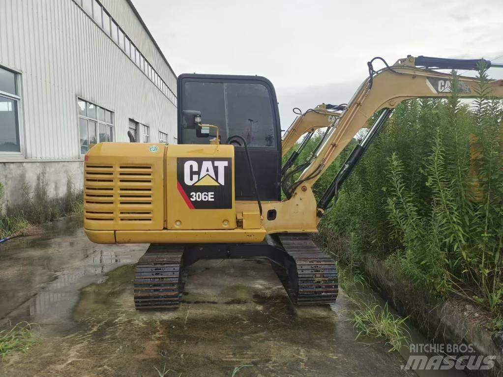 CAT 306 Minikoparki