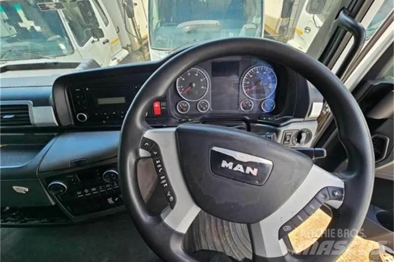 MAN 26 SERIES Inne