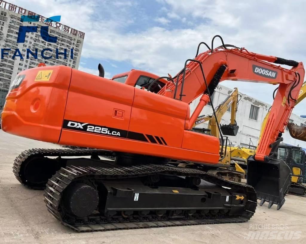 Doosan DX 225 LCA Koparki gąsienicowe