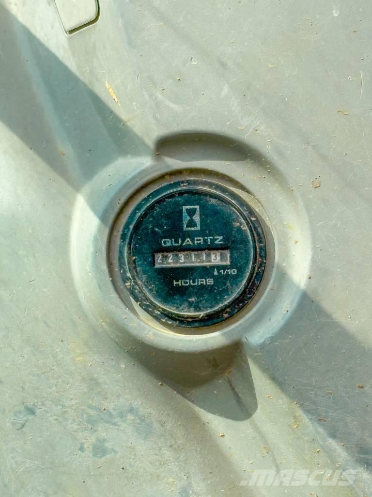 New Holland E 245 B Koparki gąsienicowe