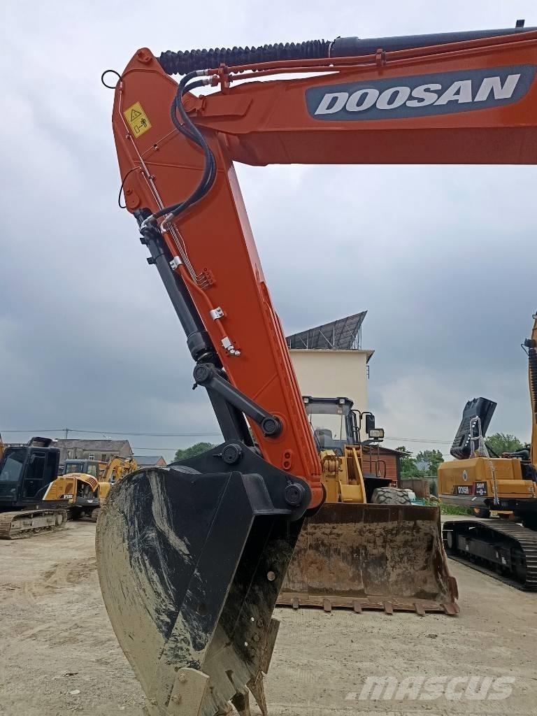 Doosan DX 300 LC Koparki gąsienicowe