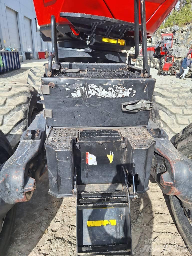 Komatsu 931 XC Harwestery
