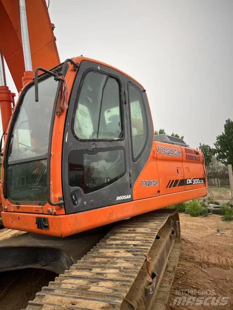 Doosan DX300LCA Koparki gąsienicowe
